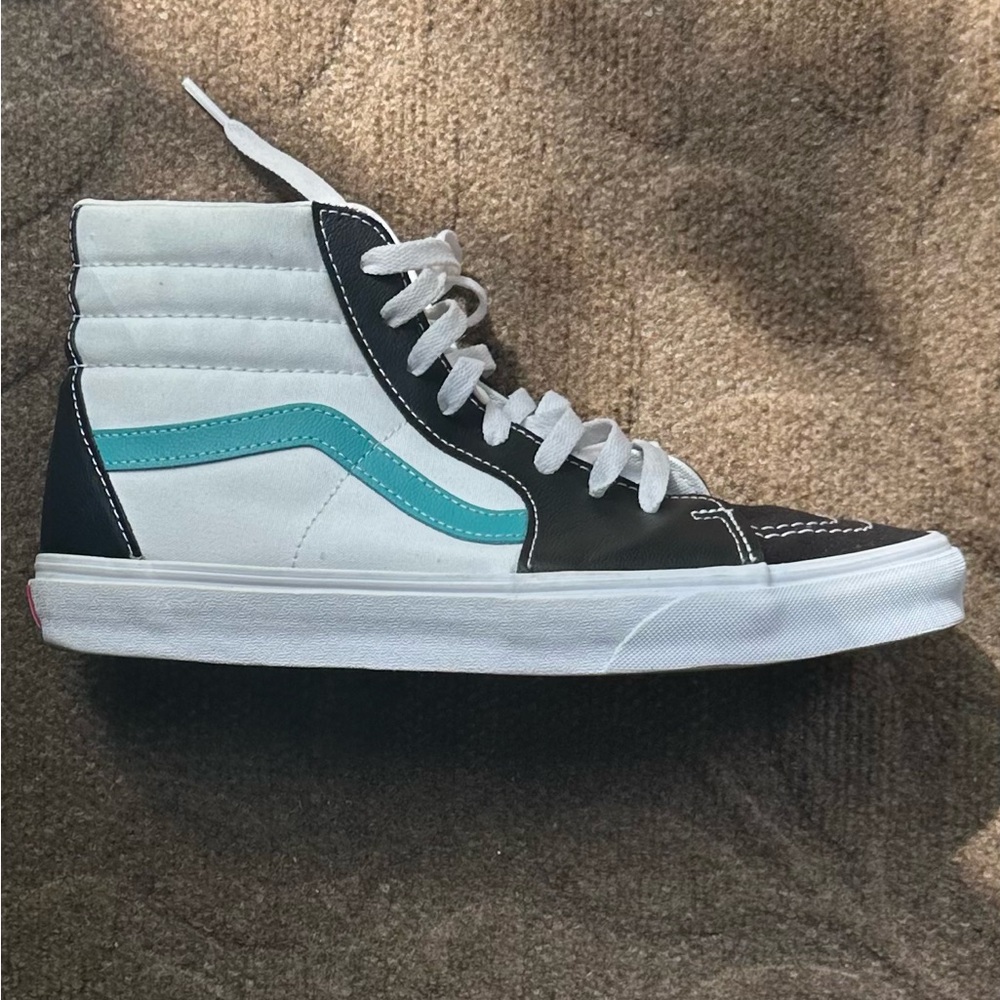 Vans Men’s Sport SK8-Hi Skate Shoes Sneakers White/Black VN0A5JMJ93U
US9,5 - Picture 6 of 14